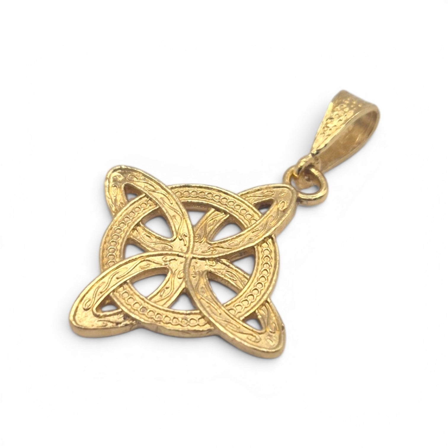 DIJE NUDO DE BRUJA BAÑO DE ORO 14K